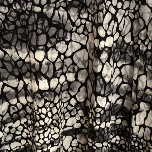 Ruby Rd. Monochrome Textured Tunic - Picture 4 of 4